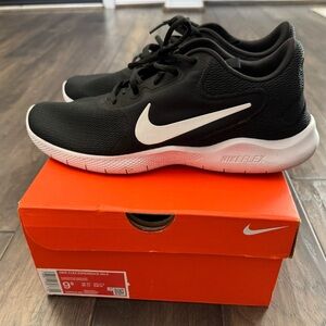 Nike Men’s Flex Experience Run 9